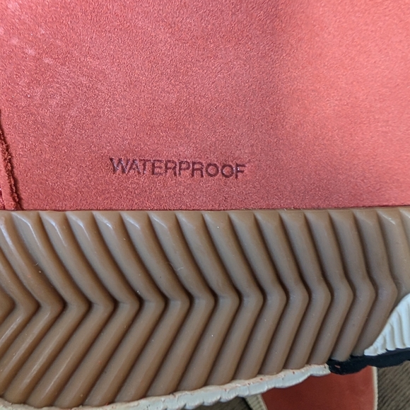 Summer Sale. Women's Sorel Boots - Picture 7 of 8